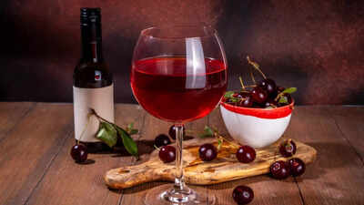 Best foods to eat before drinking alcohol smart eating that reduces next day hangovers.jpg