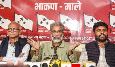 Dipankar bhattacharya addresses media.jpg