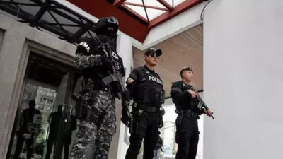 Ecuador prison clashes source ap.jpg