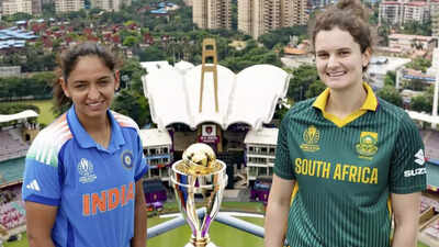 Harmanpreet kaur and laura wolvaardt.jpg