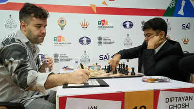 Ian nepomniachtchi vs diptayan ghosh.jpg