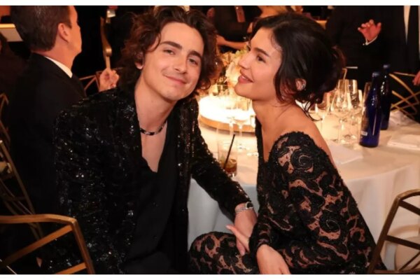 Kylie pregnant timothee 1.jpg