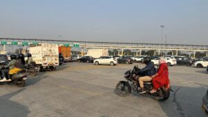 Long queue of vehicles due to entry toll at dwarka expressway anilkalonia.jpg