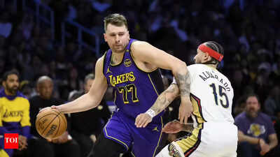 Los angeles lakers vs new orleans pelicans.jpg