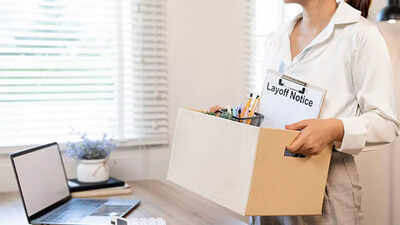 Major us firms reduce staff amid ai investment and tariff uncertainty.jpg