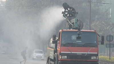 Schools switch to hybrid mode for students up to class 5.jpg