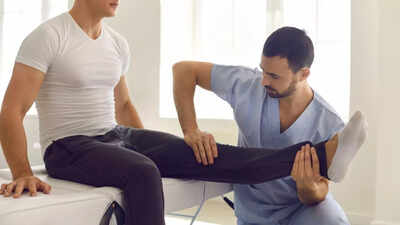 Scientists discover a gentle knee pain therapy that could replace surgery low dose radiation offers a safer alternative.jpg