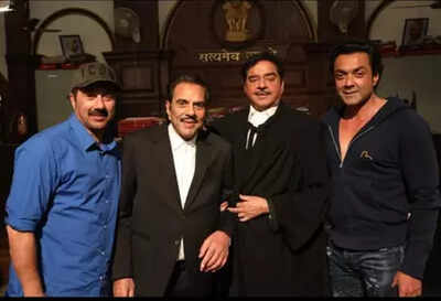 Shatrughan sinha meets sunny deol bobby deol offers heartfelt condolences on dharmendras demise.jpg