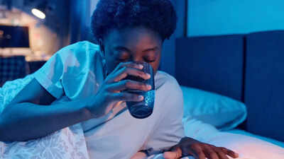 Should you drink water before sleeping know benefits risks and smart hydration tips.jpg