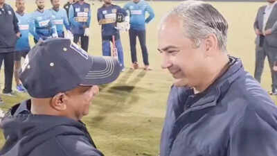 Sri lanka head coach sanath jayasuriya and pcb chief mohsin naqvi screengrab.jpg