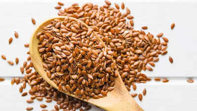 What is the best time to consume flaxseeds for maximum benefits nutritionist reveals expert tips.jpg