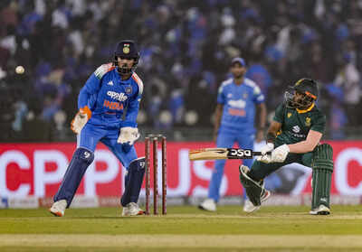 1764951710 ind vs sa 2nd odi match.jpg