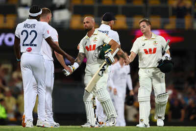 1765102793 australia england cricket.jpg