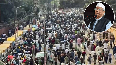 1766463219 bangladesh unrest.jpg