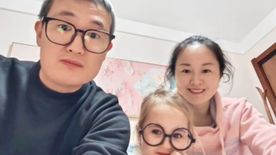 Chinese couple shocked after fair haired blue eyed baby is born.jpg