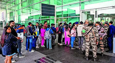 Govt caps flight fares gives indigo 2 days to normalise.jpg