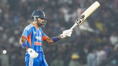 Hardik pandya3 1012 pti.jpg