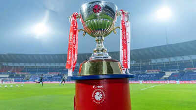 Indian super league trophy isl photo.jpg
