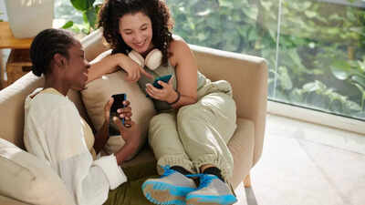 Living with a roommate may quietly change your gut bacteria research suggests.jpg