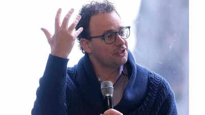 Long essays on slack how anthropic ceo dario amodei runs the 350 billion ai company.jpg