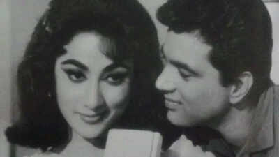 Mala sinha and dharam.jpg
