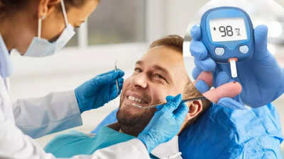 Oral disease risk in diabetes early warning signs in teeth and gums causes and management.jpg