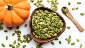 Pumpkin seeds have more protein than eggs but still arent a perfect superfood heres why.jpg