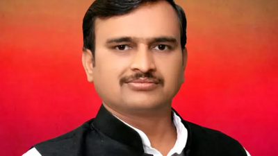 Samajwadi party leader amrendra nishad narrowly escaped an assassination attempt by his cousin ravindra nishad who allegedly fired a shot at him at his gorakhpur residenc.jpg