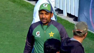 Sarfaraz ahmed.jpg