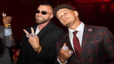 Travis kelce with patrick mahomes.jpg