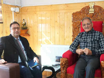 Chief secretary designate ashish kundra calls on ladakh lg kavinder gupta.jpg