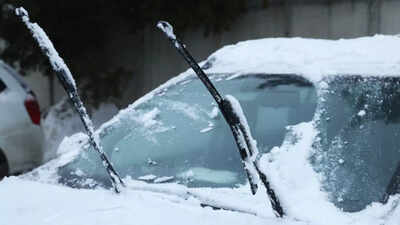 De ice car windshield.jpg