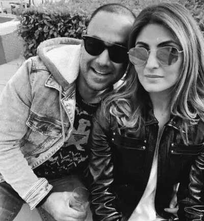 Kareena kapoor wishes laughs smiles for riddhima kapoor on her 20th wedding anniversary.jpg