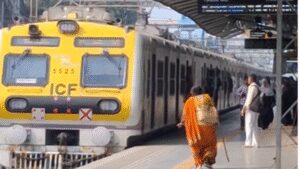 Kind driver stops train to help elderly woman board safely and won hearts online.jpg