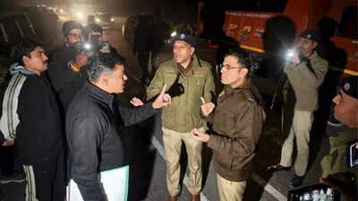 Delhi cops detained freed halted again in himachal pradesh.jpg