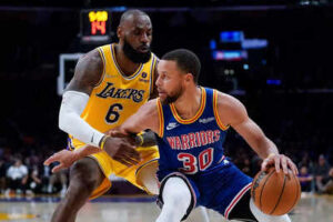Lebron james and stephen curry.jpg