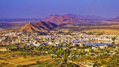 Pushkar town in rajasthan.jpg
