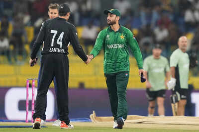 Super 8s opener between new zealand and pakistan at t20 world cup is a washout.jpg