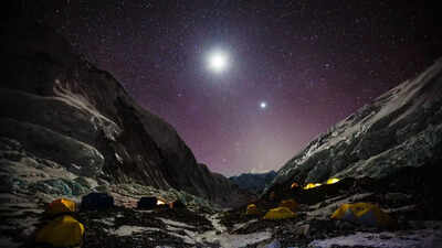 The moon is getting an ai brain this summer and it wont need earth to think.jpg