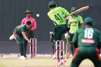 1773233647 bangladesh pakistan cricket.jpg