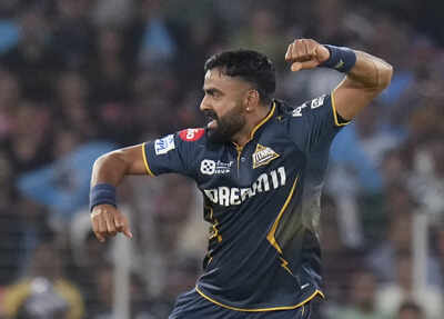 Ahmedabad gujarat titans39 kulwant khejroliya celebrates the wicket of rajasthan.jpg