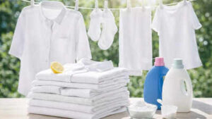 How to keep white clothes bright without fading or yellowing.jpg