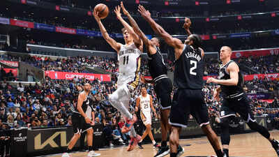 New orleans pelicans vs los angeles clippers.jpg