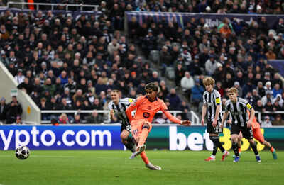 Newcastle united fc v fc barcelona uefa champions league 202526 round of 16 first leg.jpg