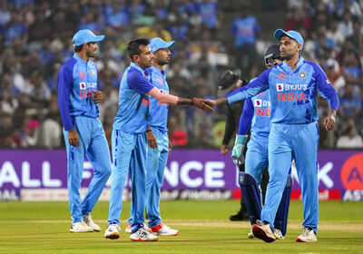 Pune indian bowler yuzvendra chahal celebrates with teammates after the wicket .jpg