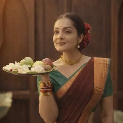 Sheena chohan portrays raja ravi varmas iconic women with a modern twist.jpg