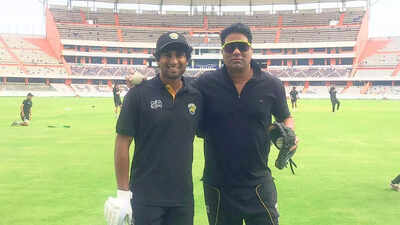 Syed shahabuddin with rachin ravindra special arrangements.jpg