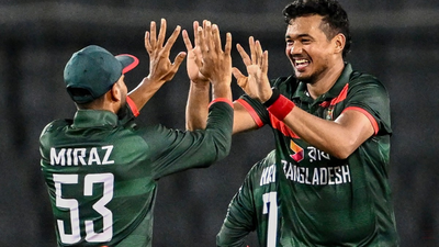 Taskin ahmed stars with 449 as bangladesh beat pakistan.jpg