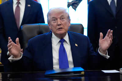 Trump urges house to vote quickly to end the partial government shutdown.jpg