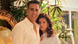 Akshay twinkle 2.jpg